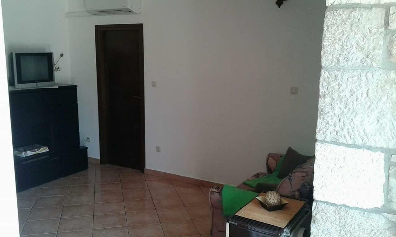 Apartment Tijano Krnica Εξωτερικό φωτογραφία