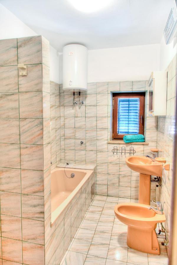 Apartment Tijano Krnica Εξωτερικό φωτογραφία